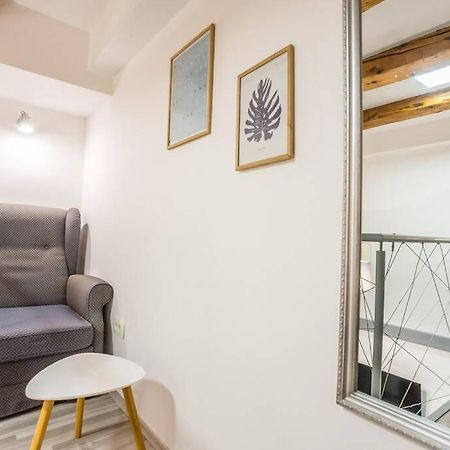 Apartma N'Poznam Tobacna Ljubljana Bagian luar foto