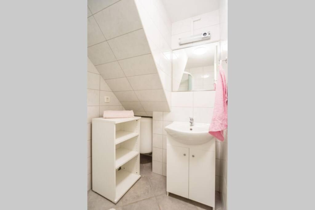 Apartma N'Poznam Tobacna Ljubljana Bagian luar foto