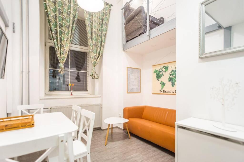 Apartma N'Poznam Tobacna Ljubljana Bagian luar foto