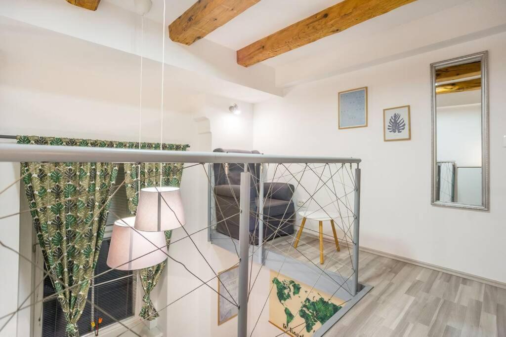 Apartma N'Poznam Tobacna Ljubljana Bagian luar foto