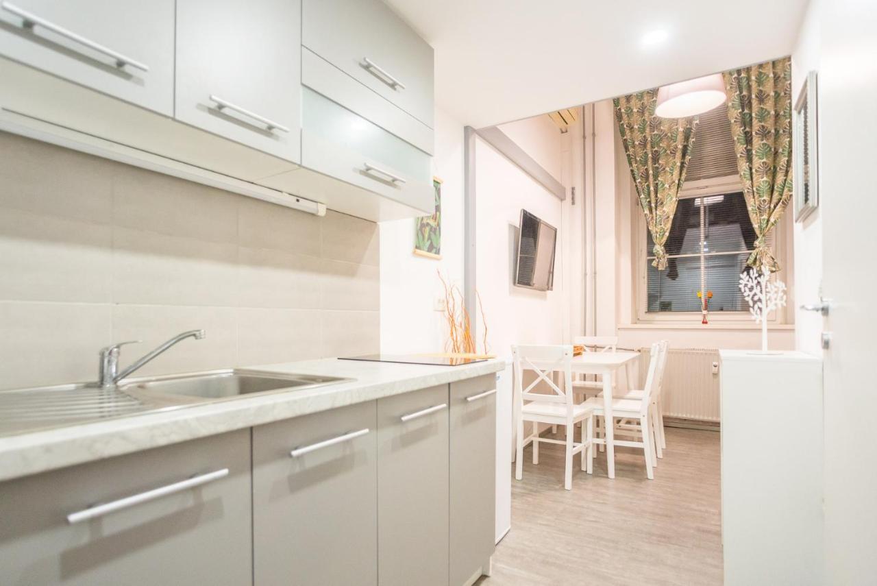 Apartma N'Poznam Tobacna Ljubljana Bagian luar foto