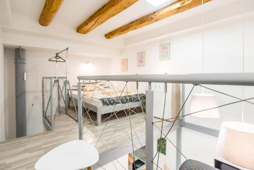 Apartma N'Poznam Tobacna Ljubljana Bagian luar foto